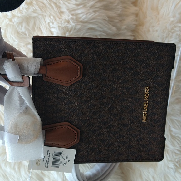 👜 Michael Kors Mercer X-small Brown Signature Crossbody NWT👜 - Picture 6 of 11